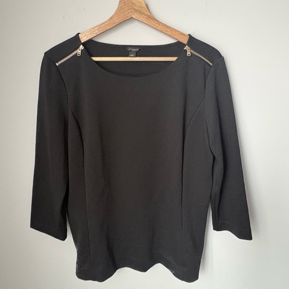 Women’s Ann Taylor Gold Zipper Blouse Size Medium (M)